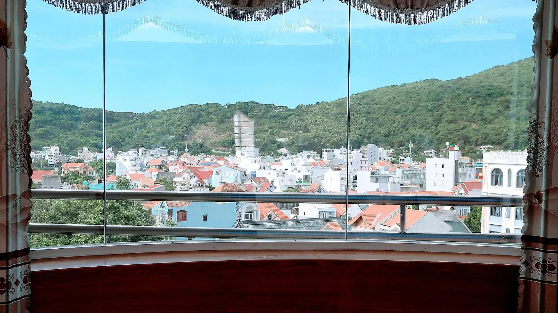 Amis Hotel-Trung Tam-Gan Bien Vung Tau Hotel