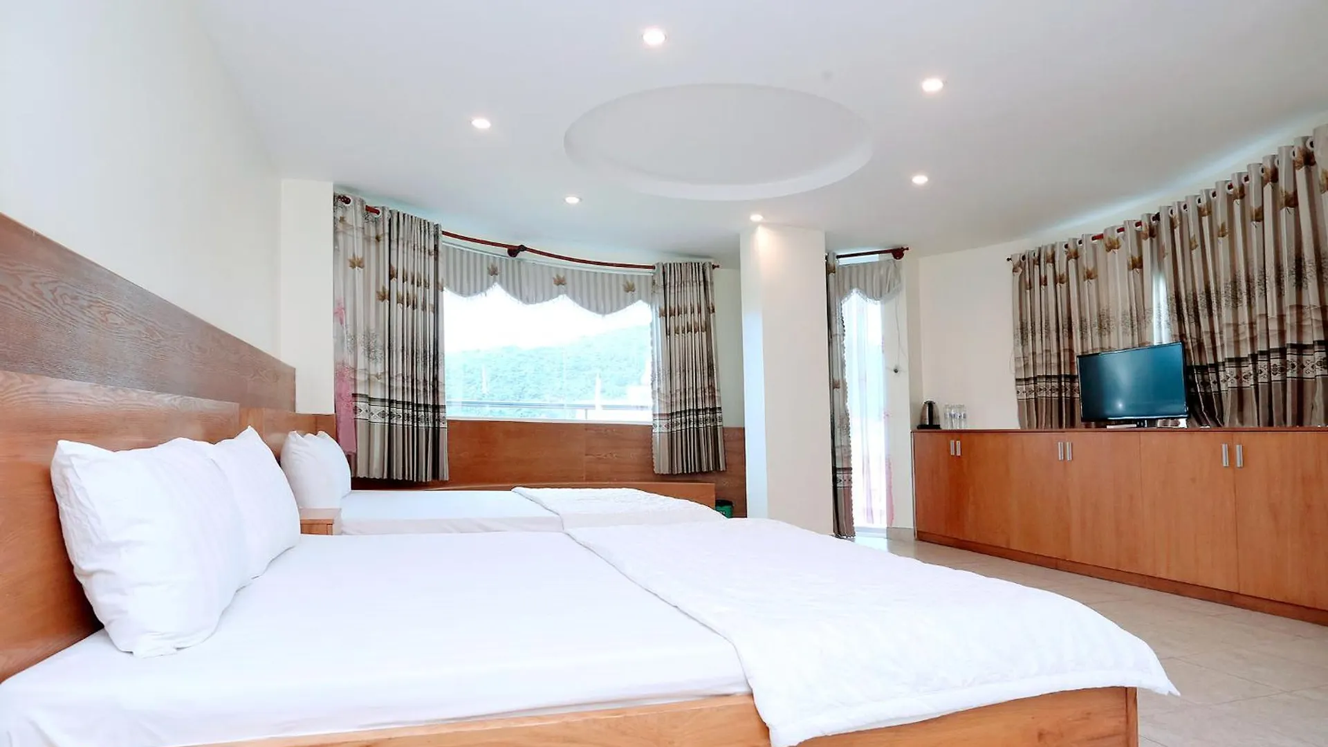 Amis Hotel-Trung Tam-Gan Bien Vung Tau Vietnam