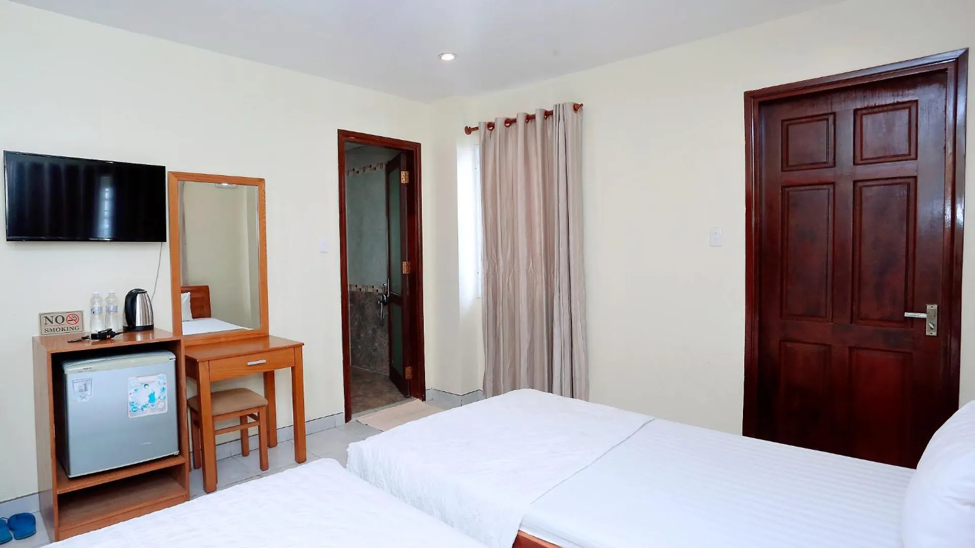 Amis Hotel-Trung Tam-Gan Bien Vung Tau 4*,