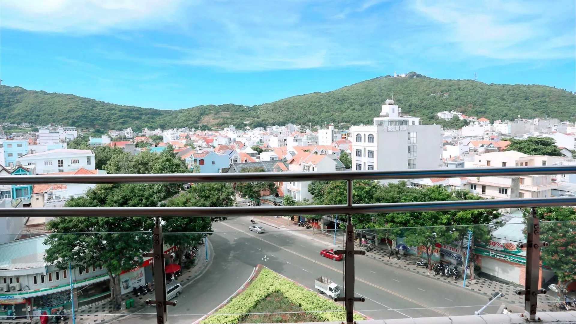 Amis Hotel-Trung Tam-Gan Bien Vung Tau Vietnam